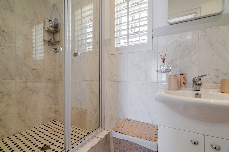 4 Bedroom Property for Sale in Simons Kloof Western Cape